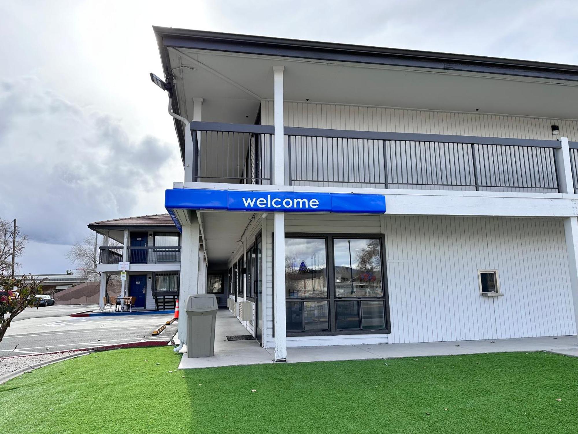 Hotel 6-sparks, Nv - Airport - 2*