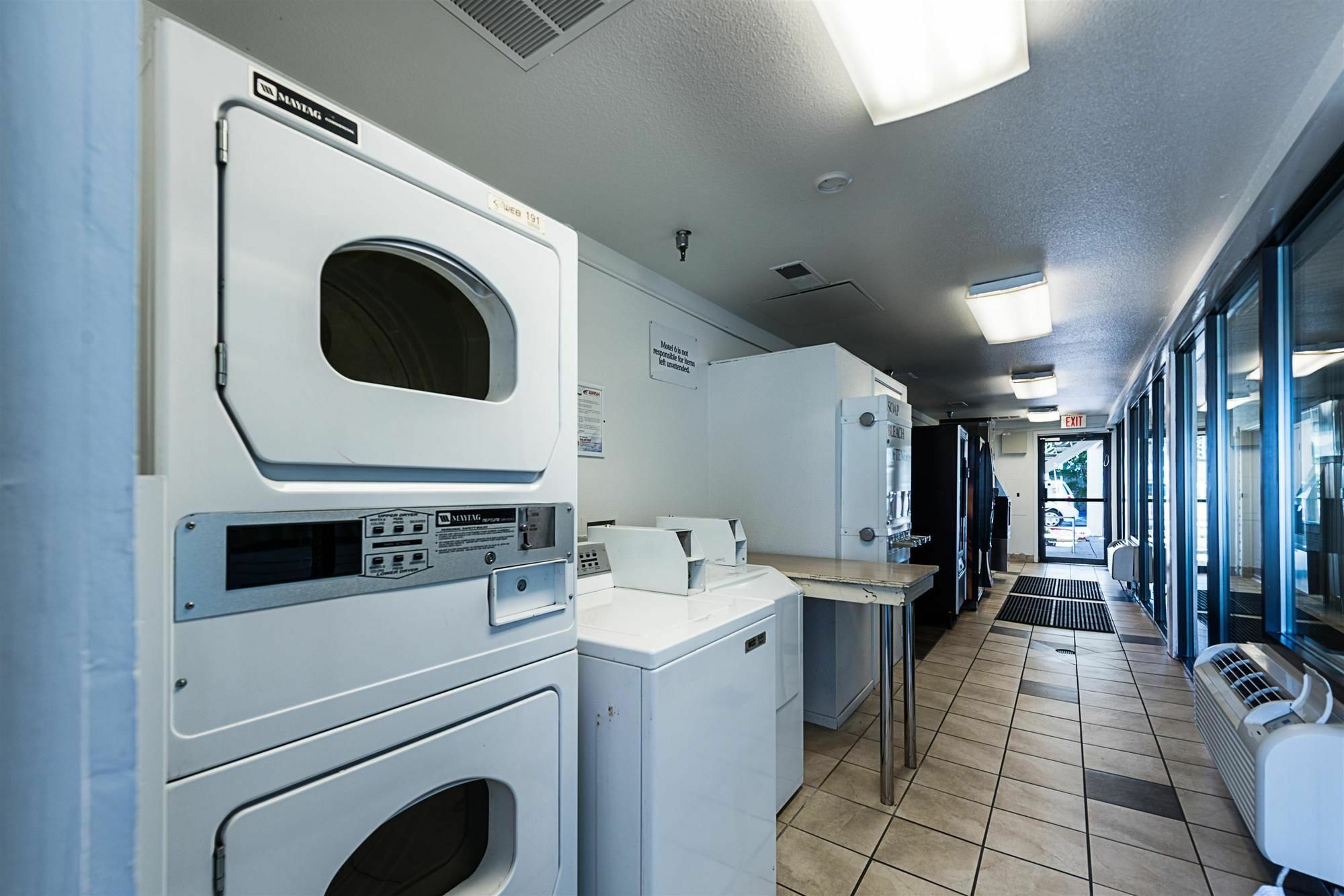 6-sparks, Nv - Airport -