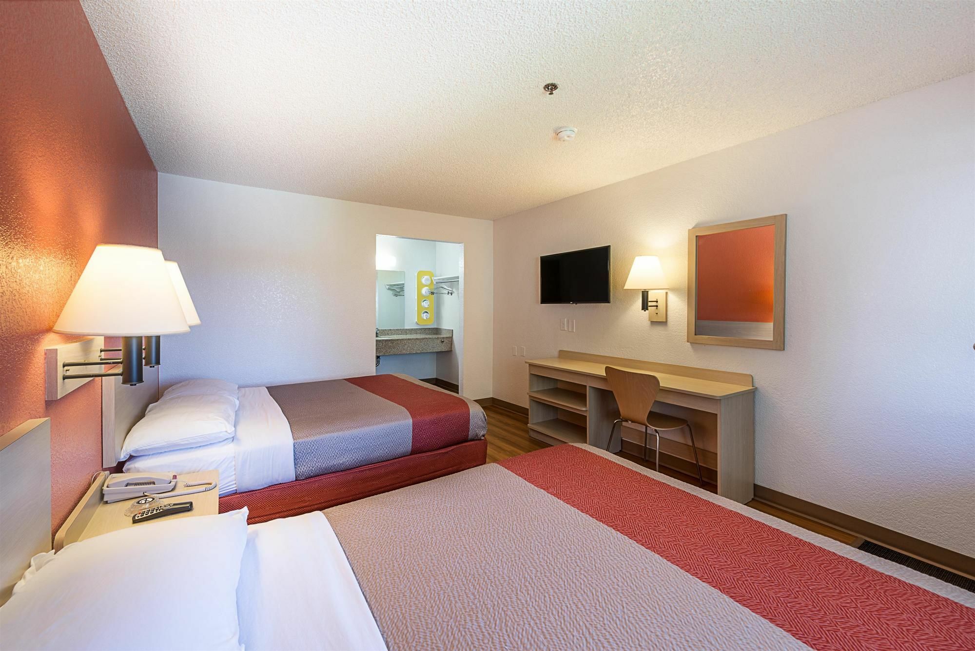 6-sparks, Nv - Airport - Hotel